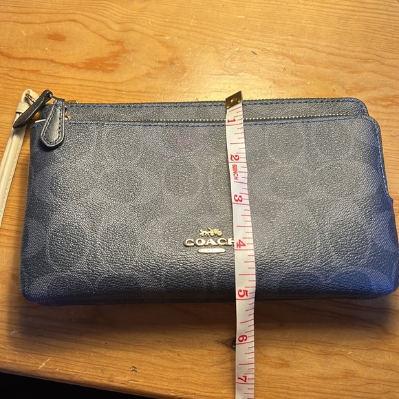 Coach Wristlet - Picture 7 of 7